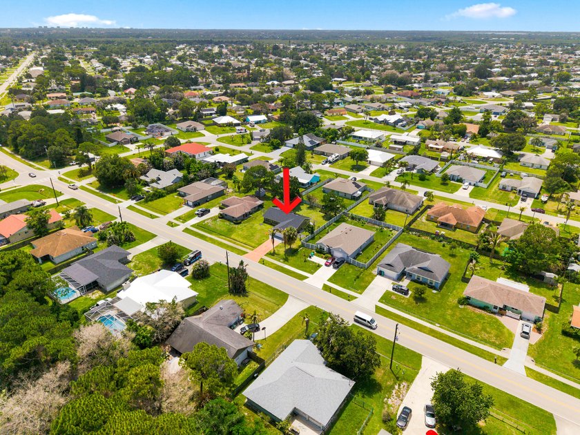Don't miss this beautifully maintained 3-bedroom, 2-bath home - photo 32