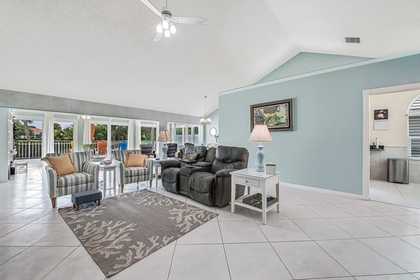 Enjoy sweeping views of Golf Course perfect for golf enthusiasts - photo 8