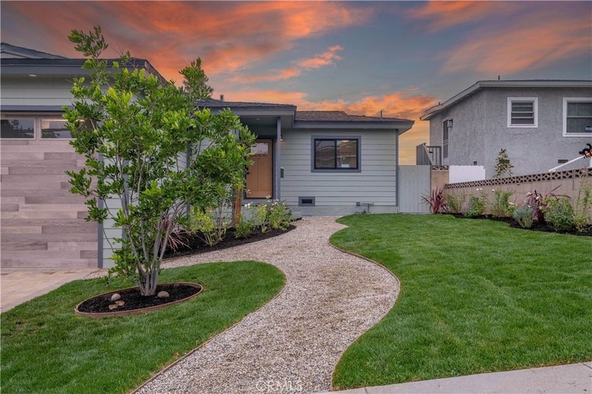 Welcome to your future home at 25710 Crest Rd, a true *Honey - photo 12