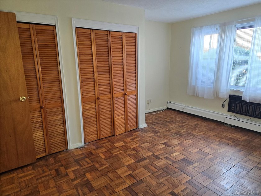 Large One Bedroom Apartment On The First Floor With A Nice Size - photo 5
