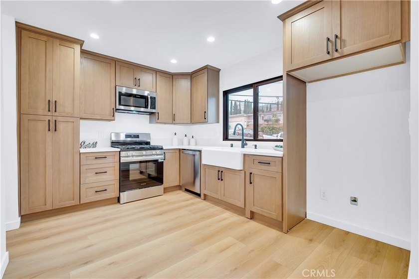 Welcome to your future home at 25710 Crest Rd, a true *Honey - photo 26