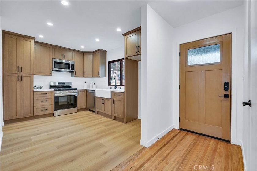 Welcome to your future home at 25710 Crest Rd, a true *Honey - photo 30