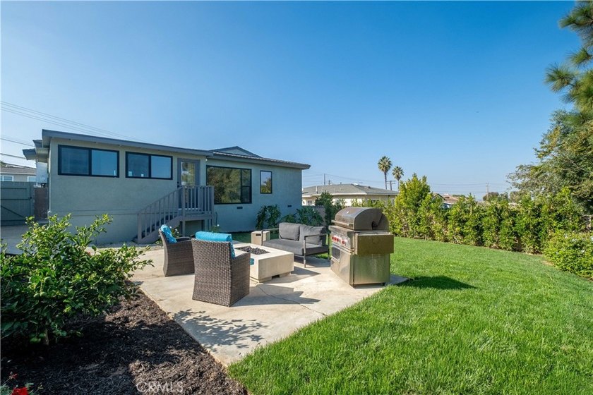 Welcome to your future home at 25710 Crest Rd, a true *Honey - photo 59