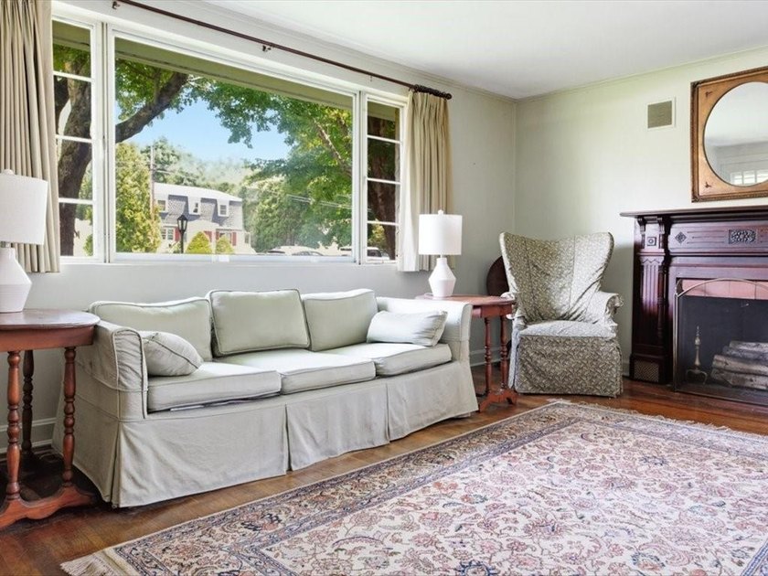 This one-owner home offers 2 bedrooms, 1 bathroom, and endless - photo 7