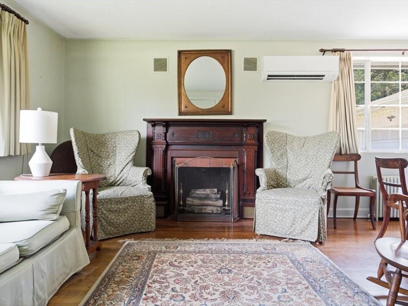 This one-owner home offers 2 bedrooms, 1 bathroom, and endless - photo 9