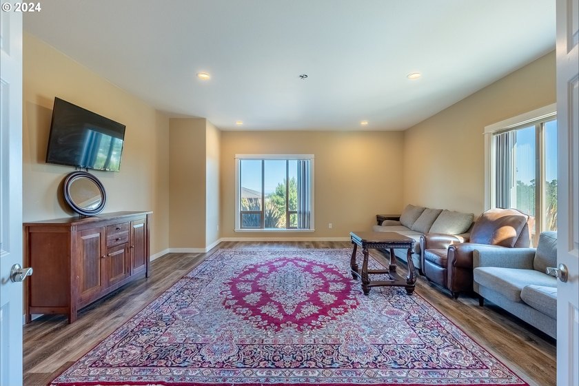 Stunning 2 story luxury home with incredible views of the ocean - photo 7