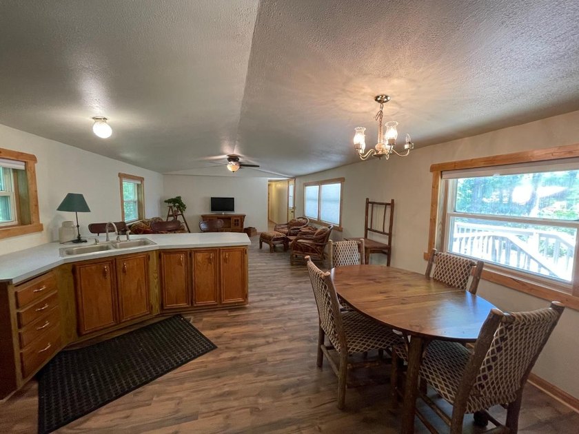 Newly remodeled and move-in ready, this inviting 3-bedroom - photo 8