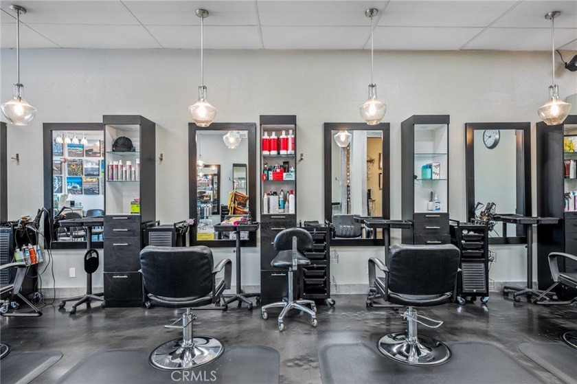 This salon allows the perfect opportunity for the next operator - photo 11