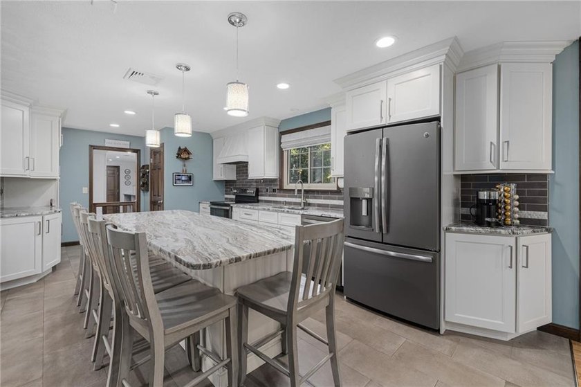 Exceptional value for this legal 2-unit compound on 7.84 private - photo 7