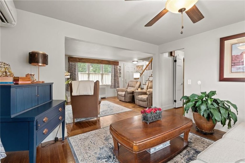 Welcome home to this beautifully maintained full-dormered Cape - photo 8