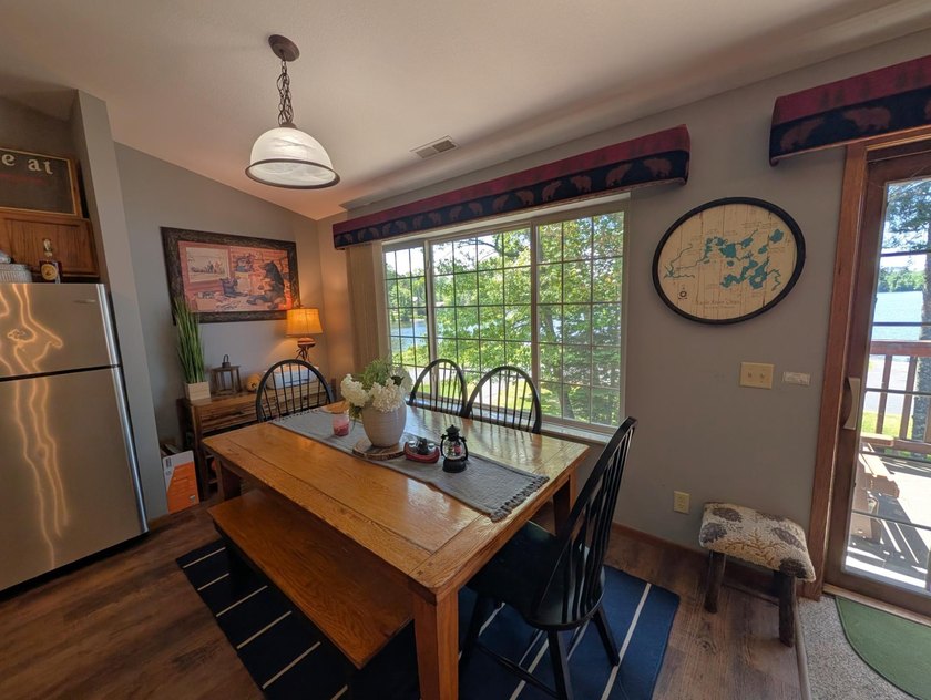 Stunning 3-Bedroom Condo with Breathtaking Lake Views of the - photo 8