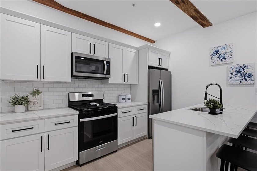 Recently remodeled condo for sale in Providence featuring 1 - photo 5