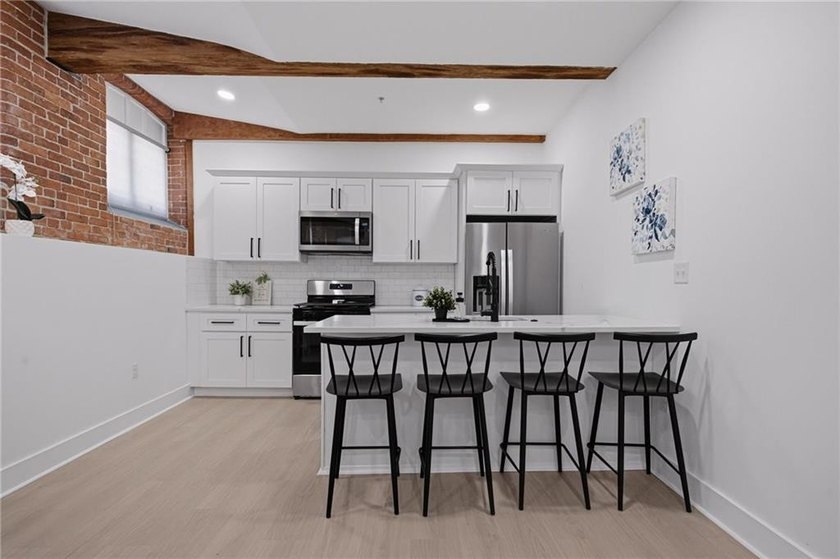Recently remodeled condo for sale in Providence featuring 1 - photo 9