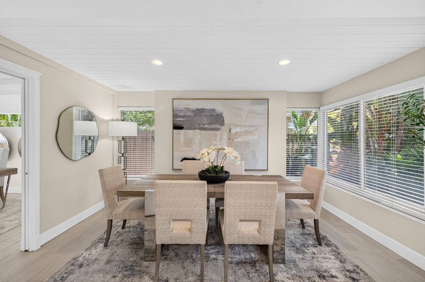 Beautifully updated Florida Ranch home overlooking Cliff Lake - photo 18