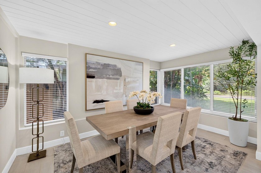 Beautifully updated Florida Ranch home overlooking Cliff Lake - photo 19