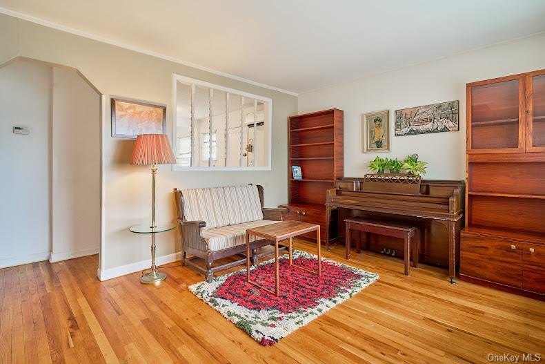 WELCOME TO 161 VAN BUREN STREET, WEST BABYLON... This delightful - photo 4