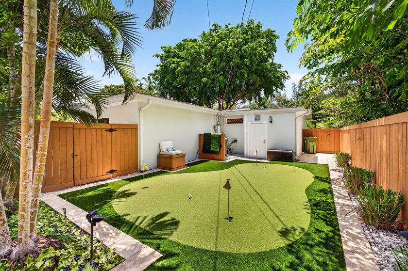 Beautifully updated Florida Ranch home overlooking Cliff Lake - photo 44
