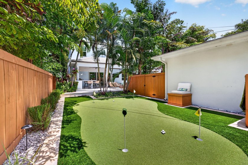Beautifully updated Florida Ranch home overlooking Cliff Lake - photo 45