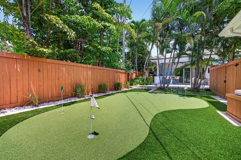 Beautifully updated Florida Ranch home overlooking Cliff Lake - photo 46