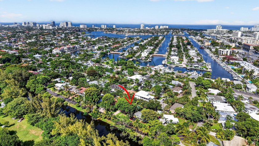 Beautifully updated Florida Ranch home overlooking Cliff Lake - photo 48