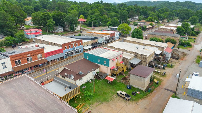 The CrossEyed Catfish on historic Main Street in Hardy is now - photo 15