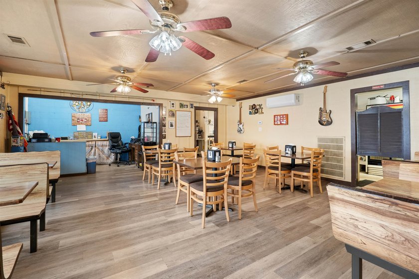 The CrossEyed Catfish on historic Main Street in Hardy is now - photo 31