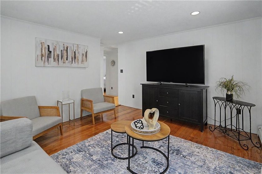 Welcome to your Narragansett coastal retreat! This charming - photo 2