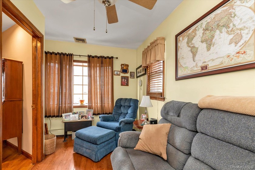 Lovely Expanded &amp; Renovated Detached Home on a Corner Property - photo 8