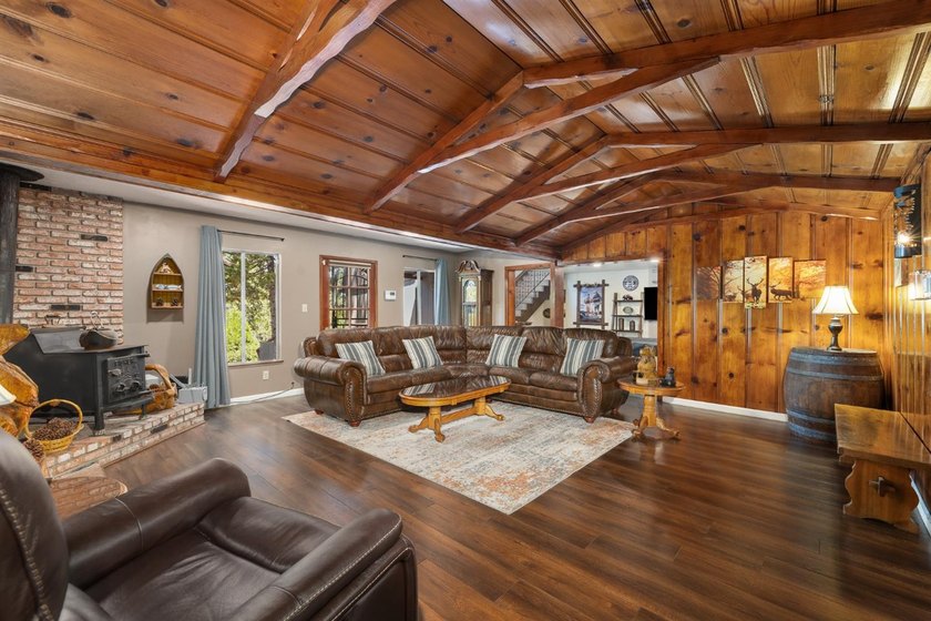 Opportunity awaits! This classic Bass Lake cabin offers the - photo 16