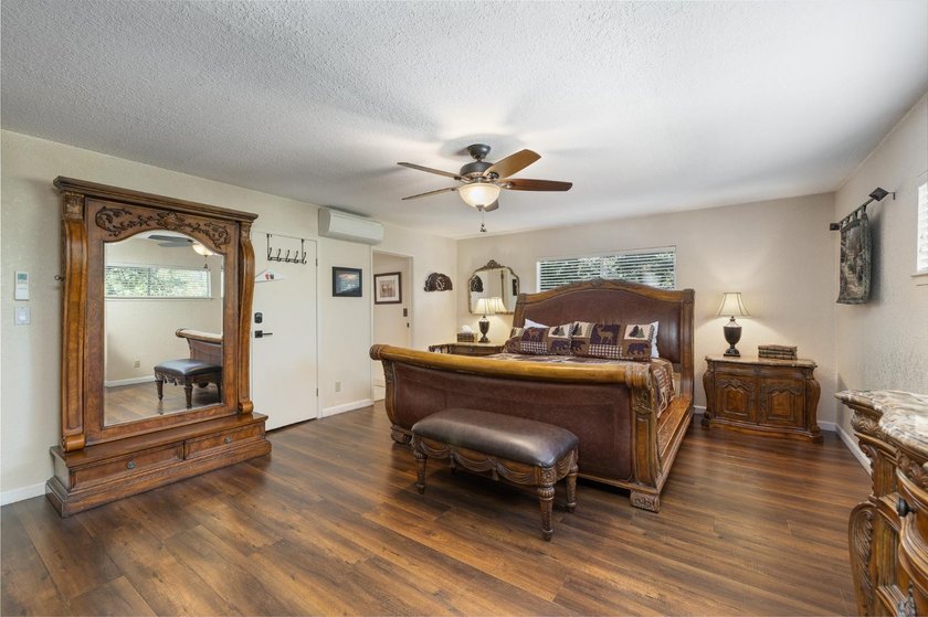 Opportunity awaits! This classic Bass Lake cabin offers the - photo 22