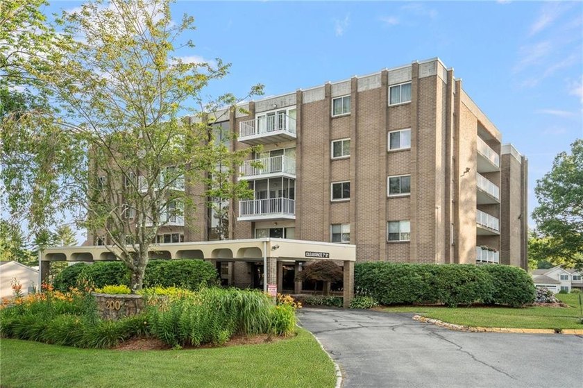 Empty Nesters or 1st time buyers! 2 bedroom, 2 bathroom one - photo 3