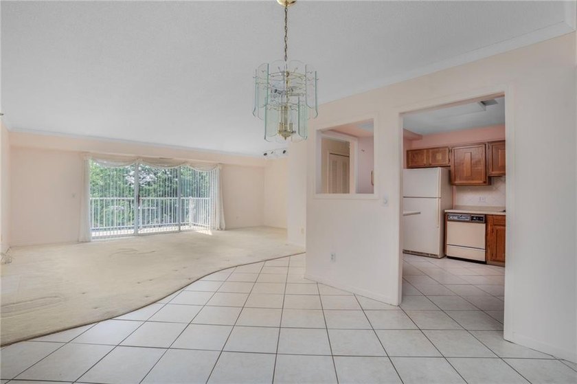 Empty Nesters or 1st time buyers! 2 bedroom, 2 bathroom one - photo 10