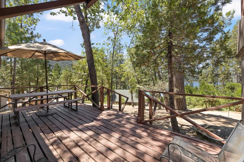 Opportunity awaits! This classic Bass Lake cabin offers the - photo 48