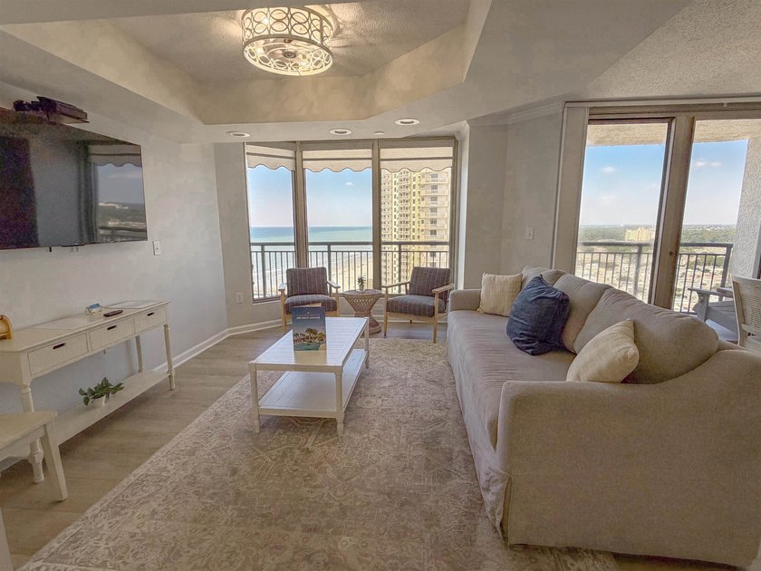 What a truly unique floor plan! Welcome to what we've nicknamed - photo 7