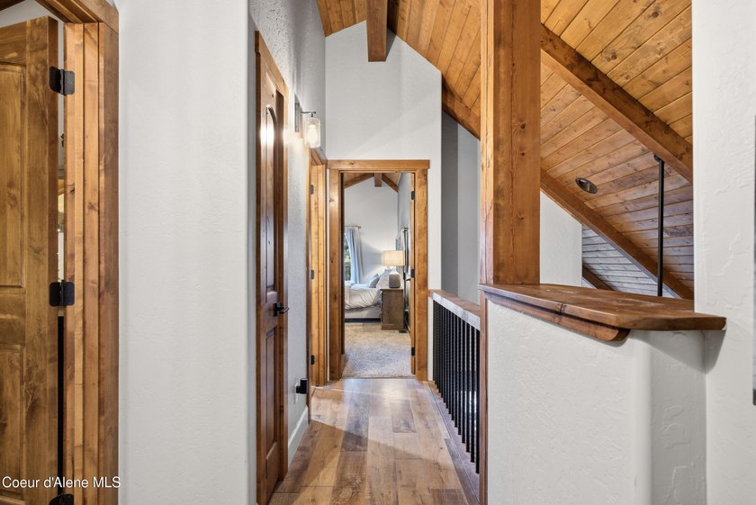 Welcome to your mountain escape in scenic Sagle, Idaho! This - photo 34