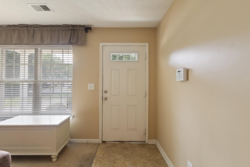 Don't miss this incredible opportunity to own a 3-bedroom - photo 6