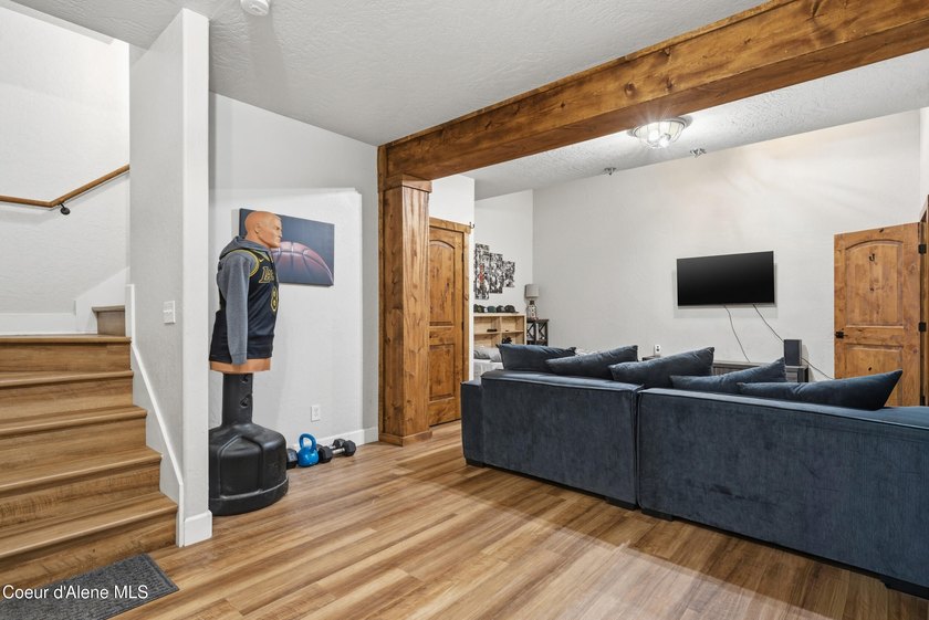 Welcome to your mountain escape in scenic Sagle, Idaho! This - photo 46