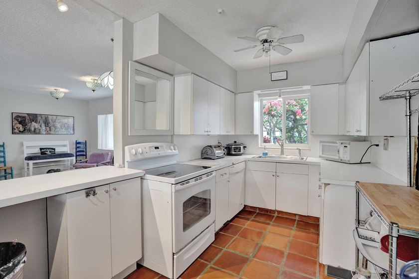 Sought after Lloyd Estates pool &amp; waterfront home across from - photo 17