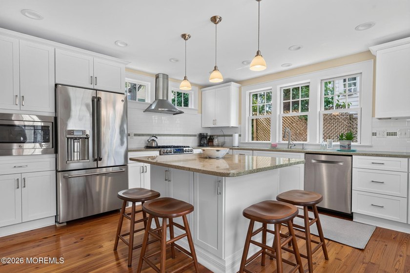 Completely rebuilt (2016) 3 bedroom, 2 bath home in Ocean Grove - photo 19