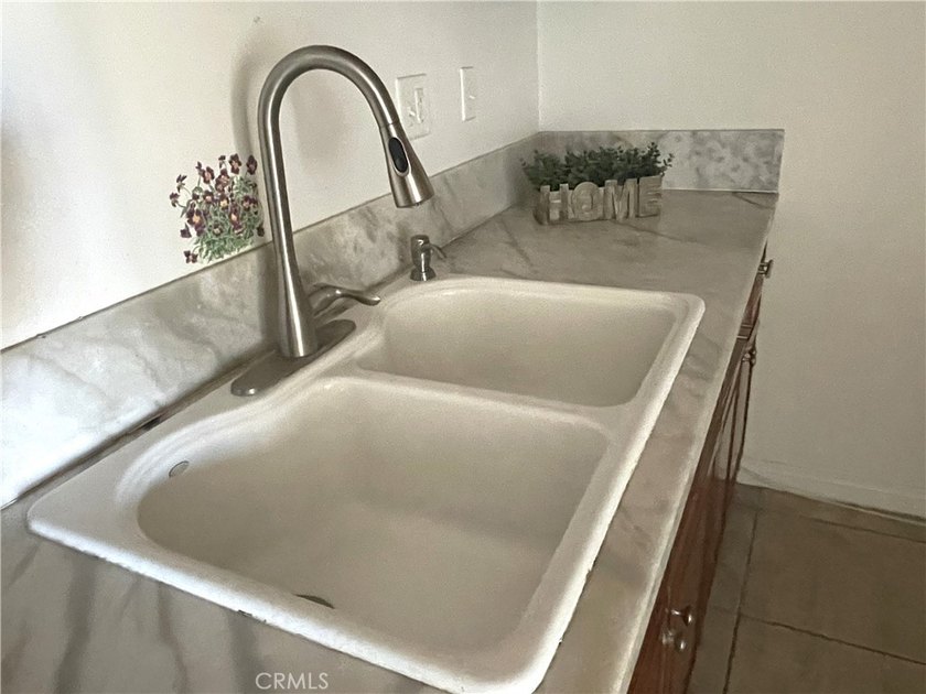 First time home buyers and investors, this is a must see! This - photo 21