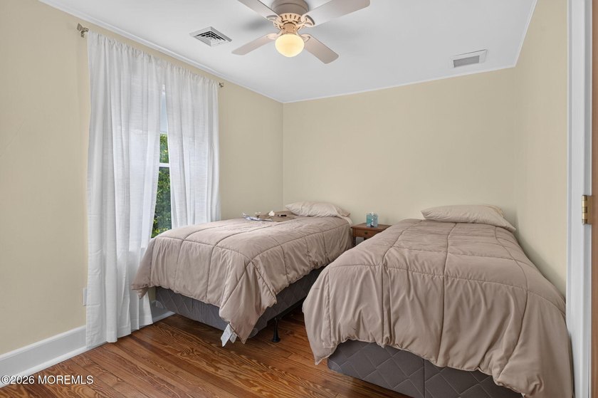 Completely rebuilt (2016) 3 bedroom, 2 bath home in Ocean Grove - photo 30
