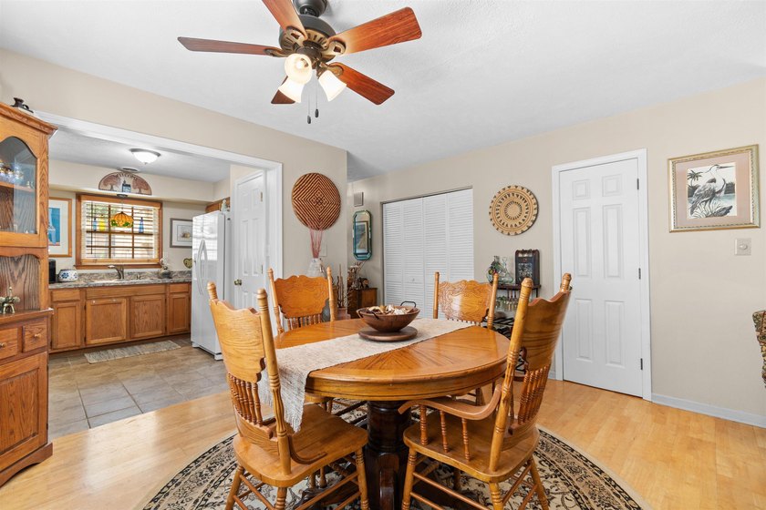 Welcome to this beautifully maintained condo in Carolina Ridge - photo 8