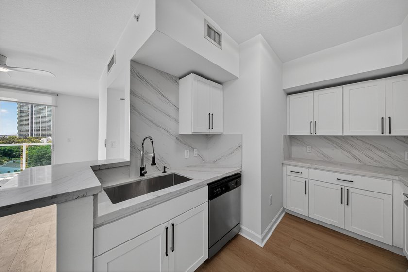 Live in the heart of Brickell and enjoy the ultimate Miami - photo 14