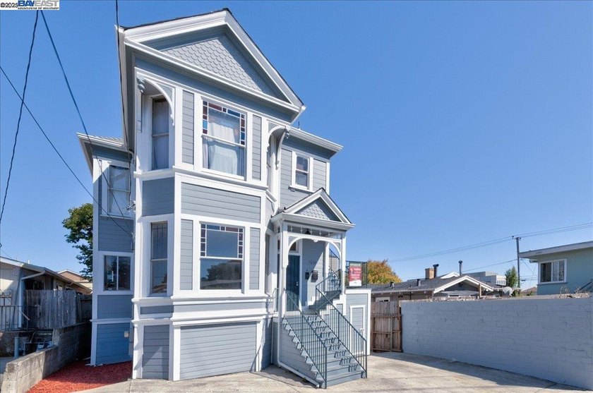 Charming Remodeled Duplex in Prime Location With attractive - photo 50