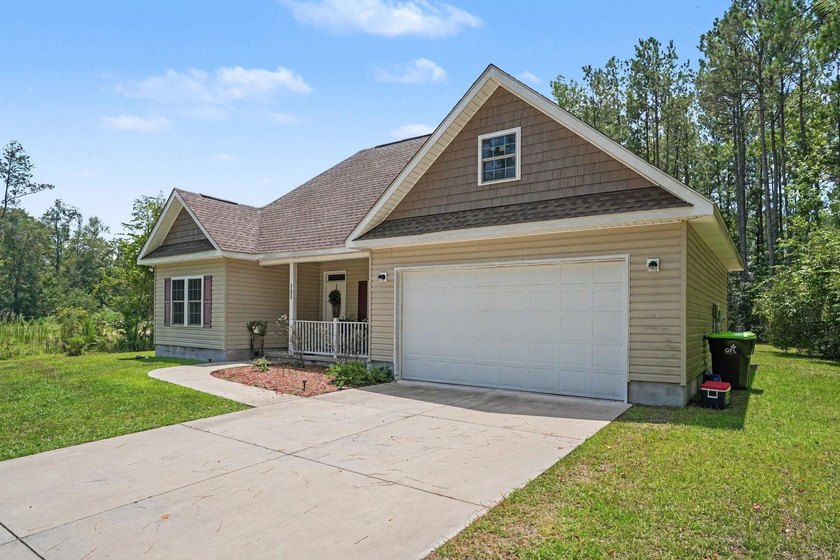 Welcome to this beautifully maintained one story, 3 bedroom, 2 - photo 3