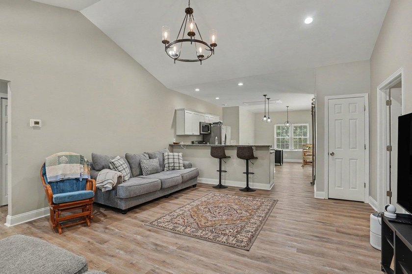 Welcome to this beautifully maintained one story, 3 bedroom, 2 - photo 8
