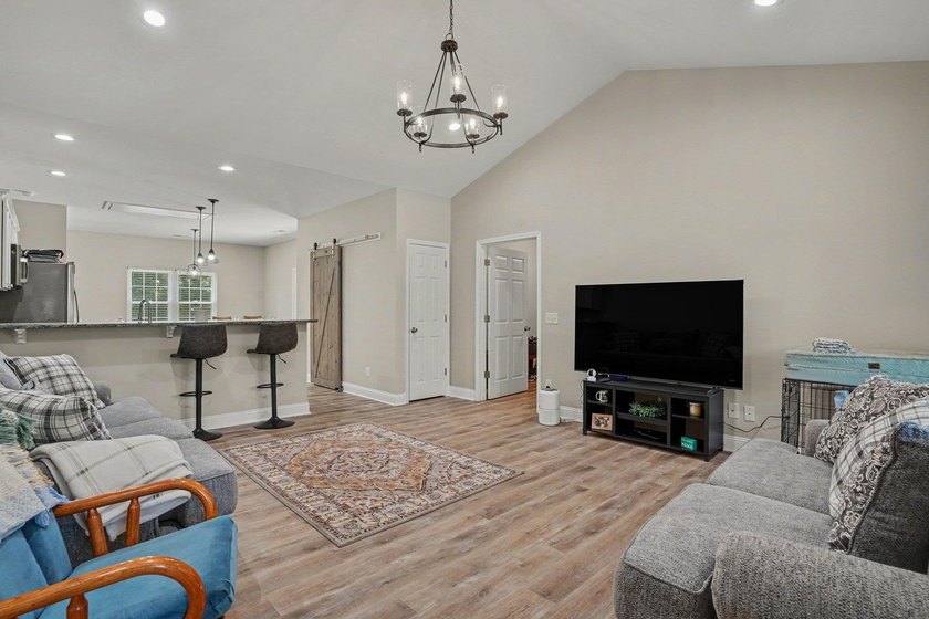 Welcome to this beautifully maintained one story, 3 bedroom, 2 - photo 9