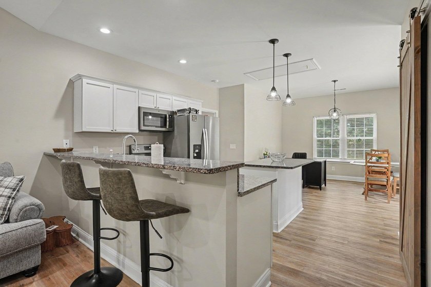 Welcome to this beautifully maintained one story, 3 bedroom, 2 - photo 10