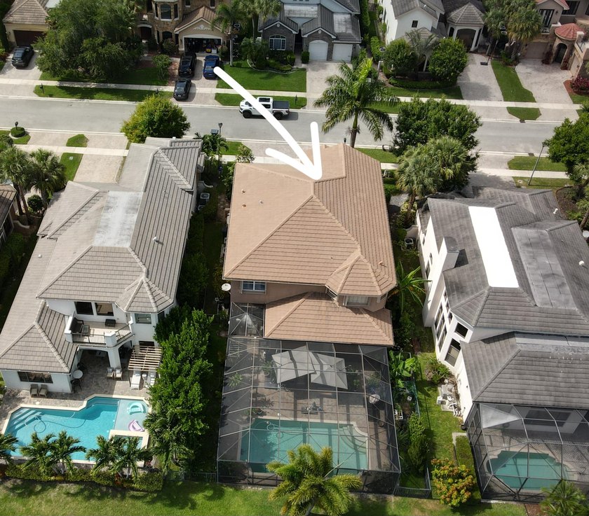 Welcome to one of the most impressive lakefront properties in - photo 15