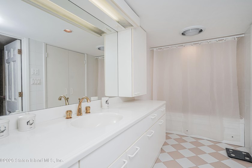 Nestled in prestigious Grymes Hill, this timeless residence is - photo 27